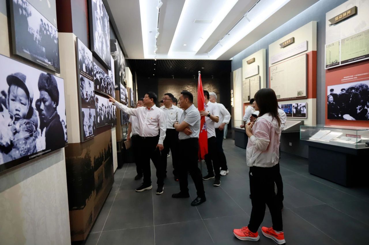 砥砺初心使命，汲取奋进力量丨开云（中国）乳业集团党委组织开展学习“焦裕禄精神”主题党日活动