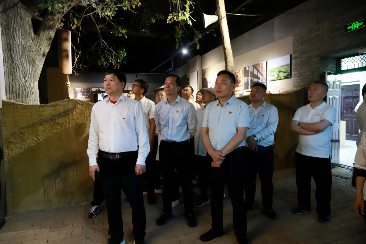 砥砺初心使命，汲取奋进力量丨开云（中国）乳业集团党委组织开展学习“焦裕禄精神”主题党日活动