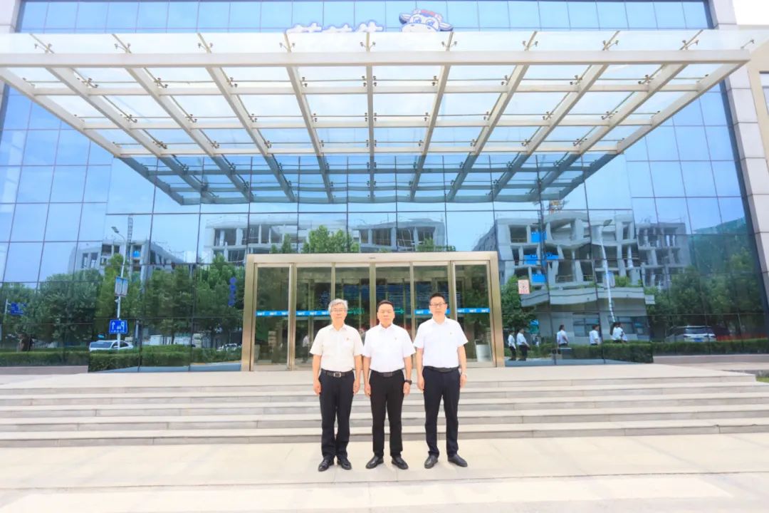 中国共产党开云手机站入口第二届委员会第二次党员大会胜利召开