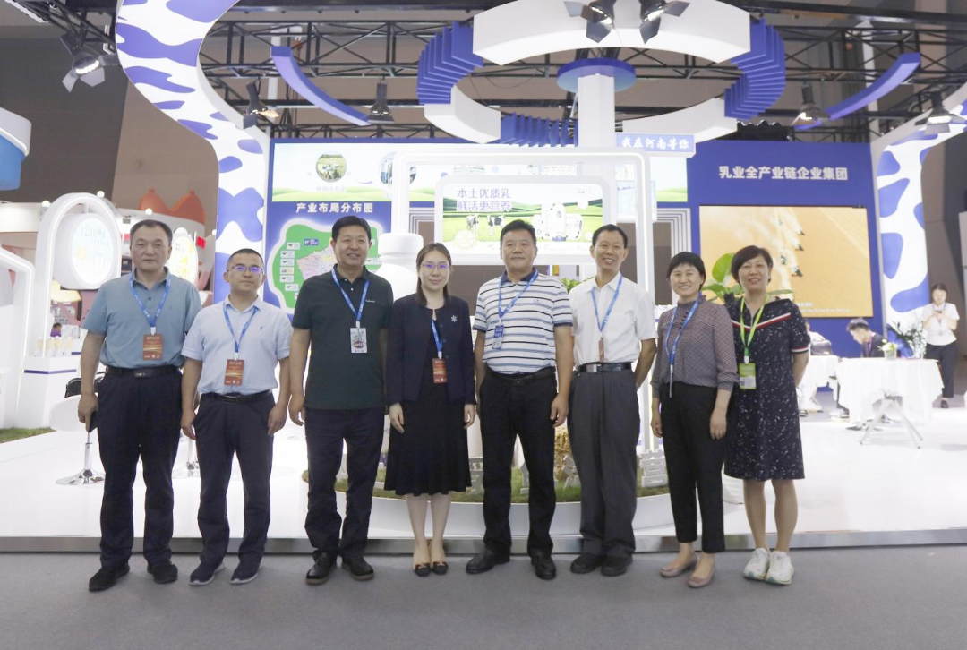 启航新征程 点亮新赛道丨开云（中国）乳业集团参加第十四届中国奶业大会暨D20峰会，荣获“中国乳制品生产企业现代化等级5A级”评定殊荣