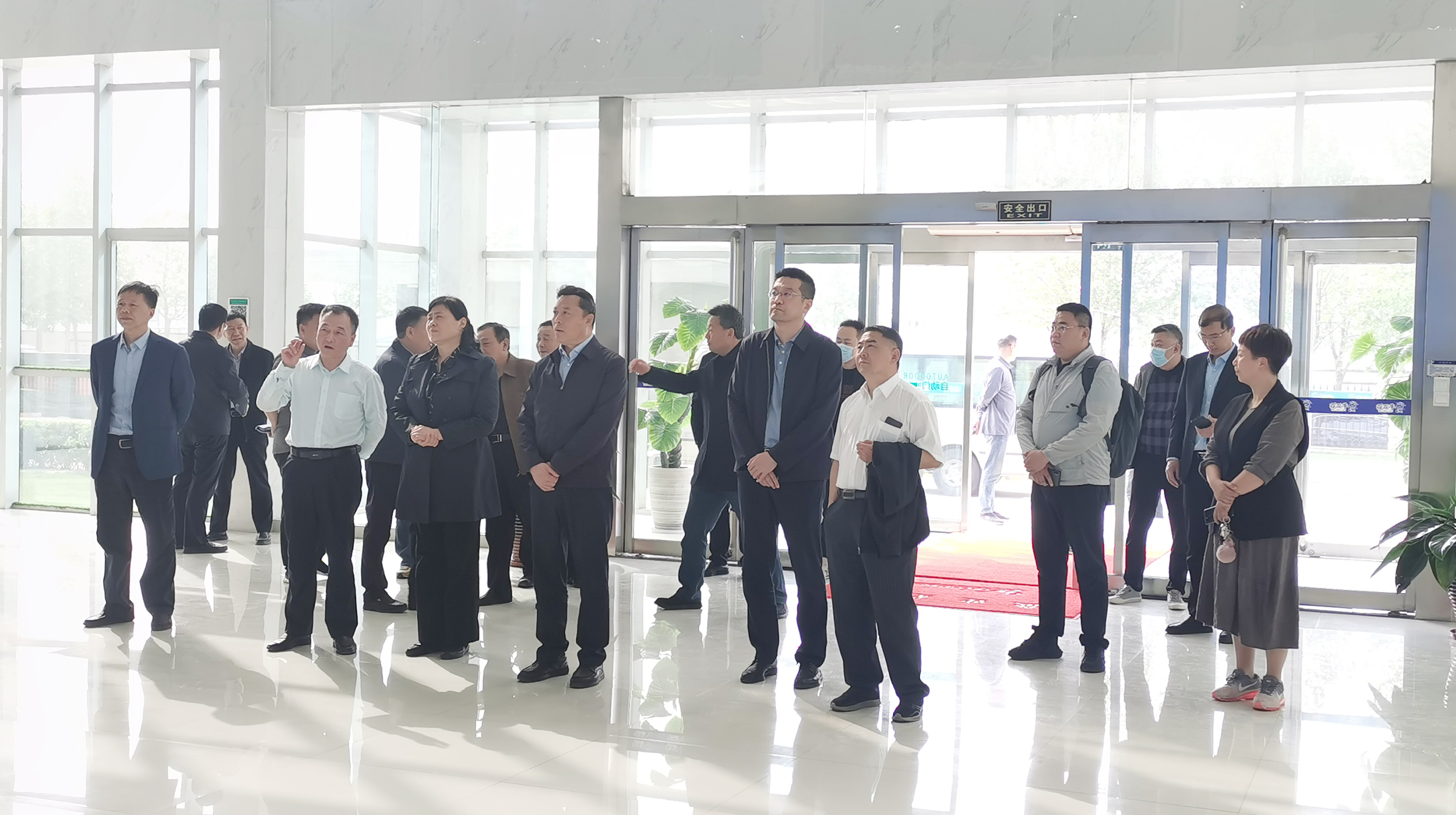 开云（中国）丨沈阳市人大常委会副主任曹鹏一行莅临开云（中国）考察座谈