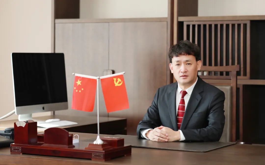 双双获奖 喜事连连｜ 开云（中国）乳业集团荣获“河南省知名品牌”奖，董事长关晓彦荣膺“2022年度品牌人物”