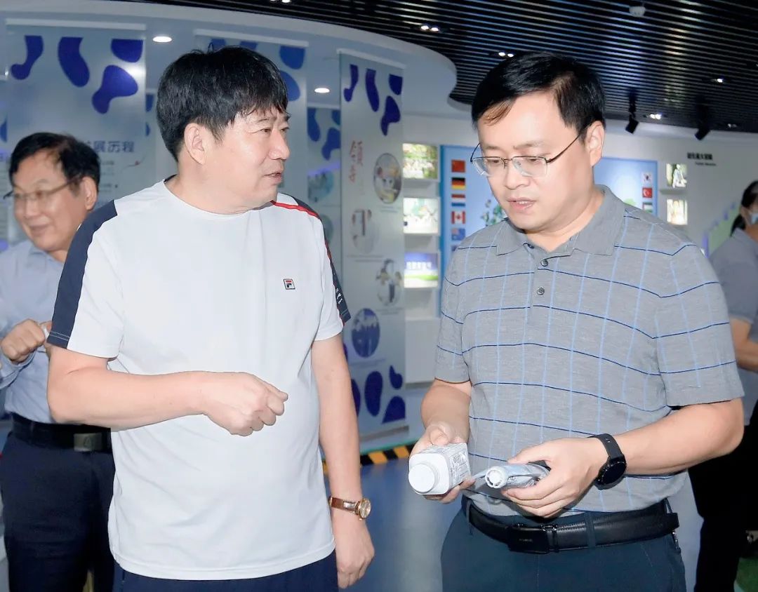 快讯｜社旗县人民政府县长关文波一行莅临开云（中国）乳业集团参观考察