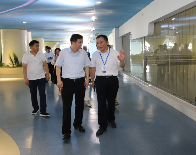 快讯|郑州市二七区委副书记、区长虎荣鑫莅临河南开云（中国）乳业集团调研