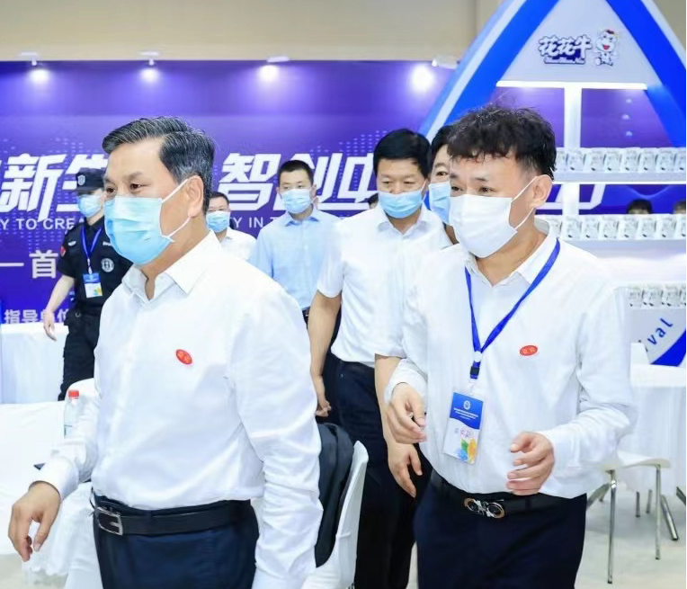开云（中国） | 第34届中原畜牧业交易博览会开幕河南省人民政府副省长武国定莅临开云（中国）展台参观