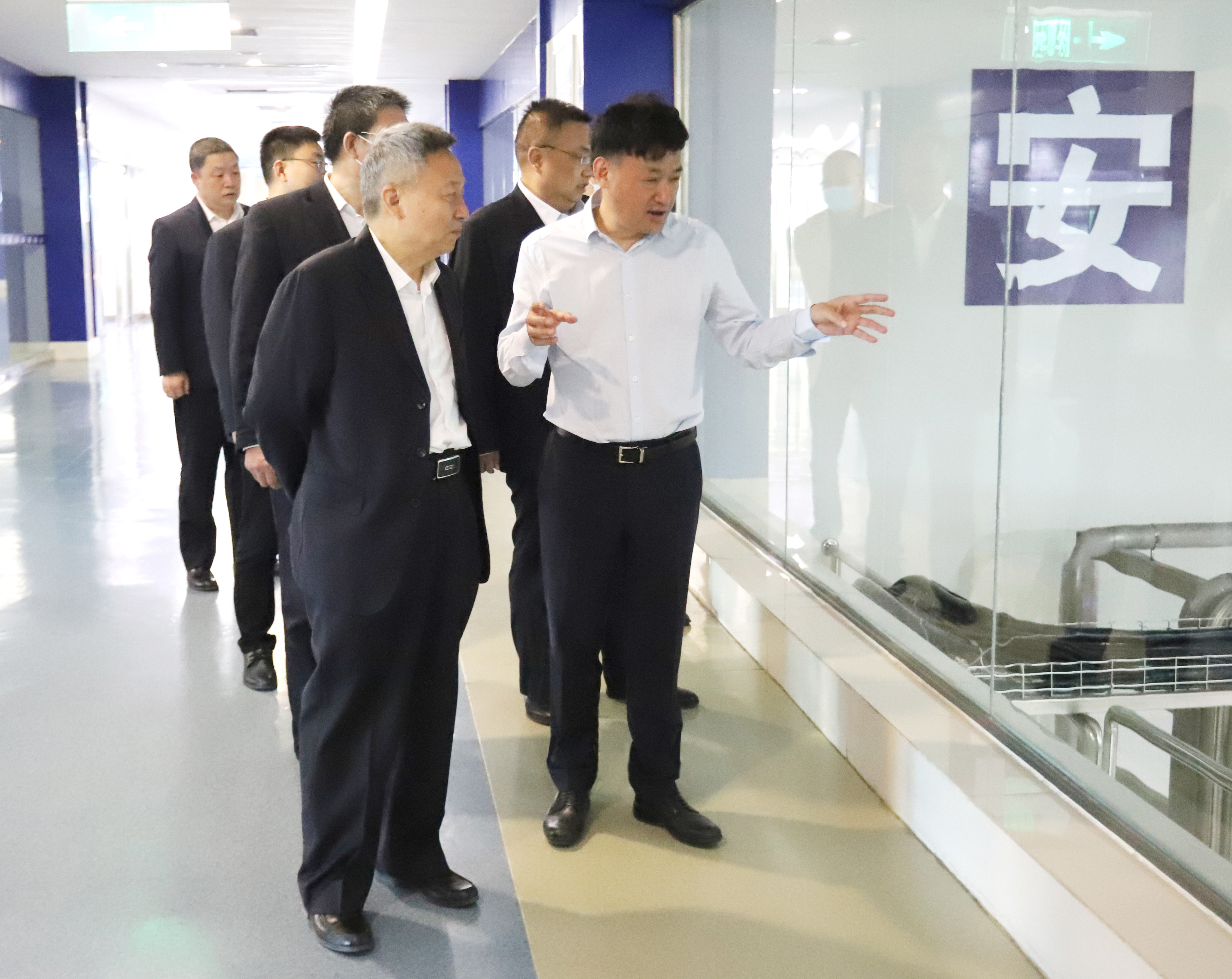 开云（中国）乳业集团与国电河南新能源有限公司举行光伏项目合作开发签约仪式