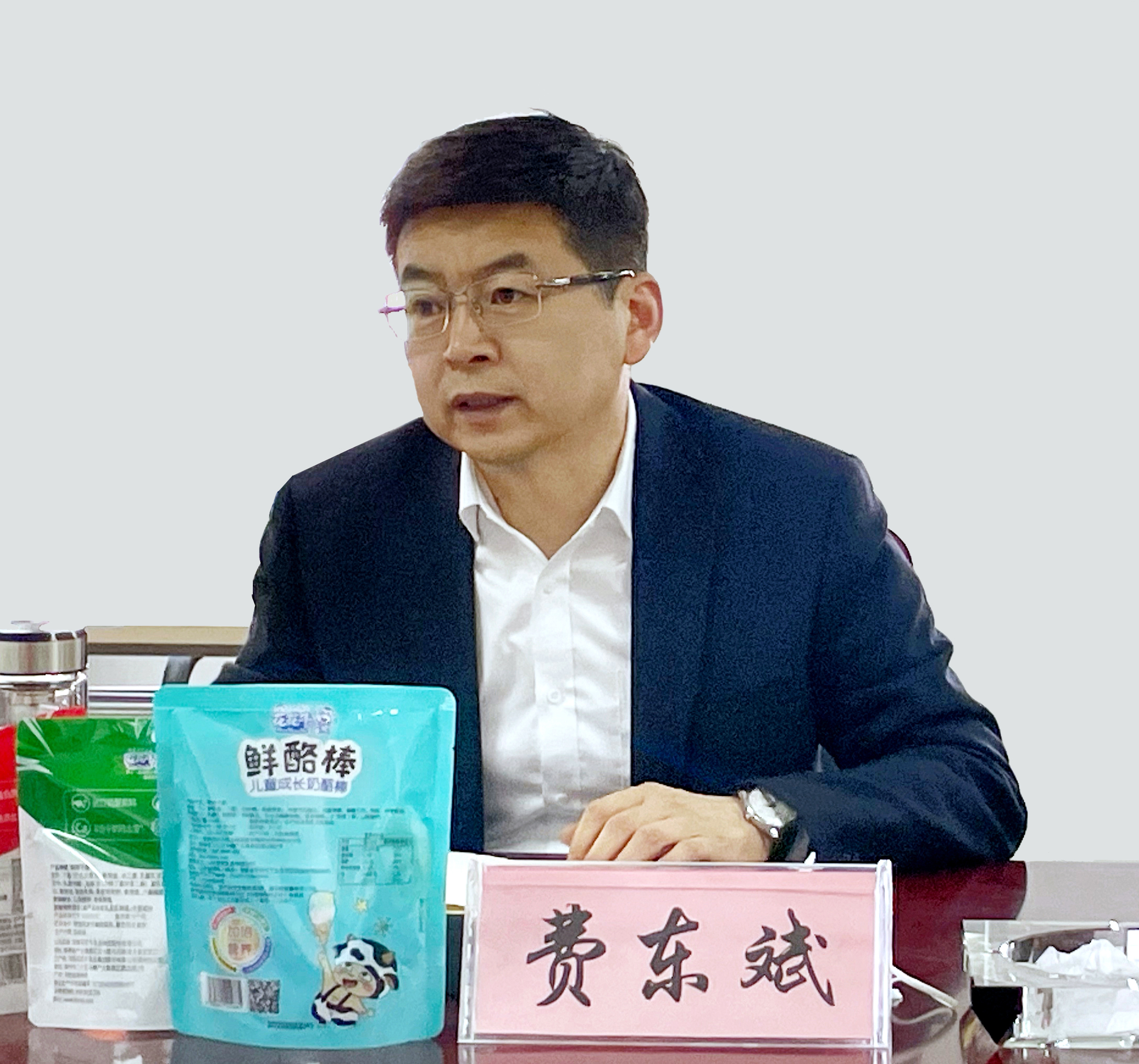 河南省委常委、副省长费东斌莅临 开云（中国）乳业集团调研