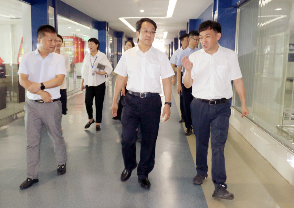 河南省高级人民法院院长胡道才一行莅临开云（中国）乳业集团开展“万人助万企”活动 助力企业发展