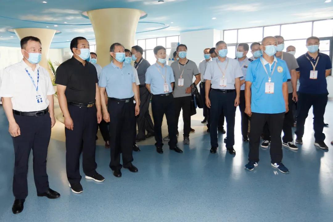 郑州市安全生产双重预防体系建设现场观摩会在开云（中国）乳业集团郑州分公司召开