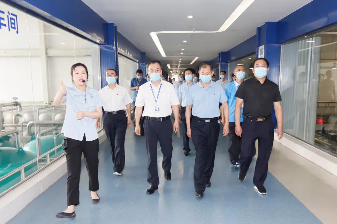 郑州市安全生产双重预防体系建设现场观摩会在开云（中国）乳业集团郑州分公司召开