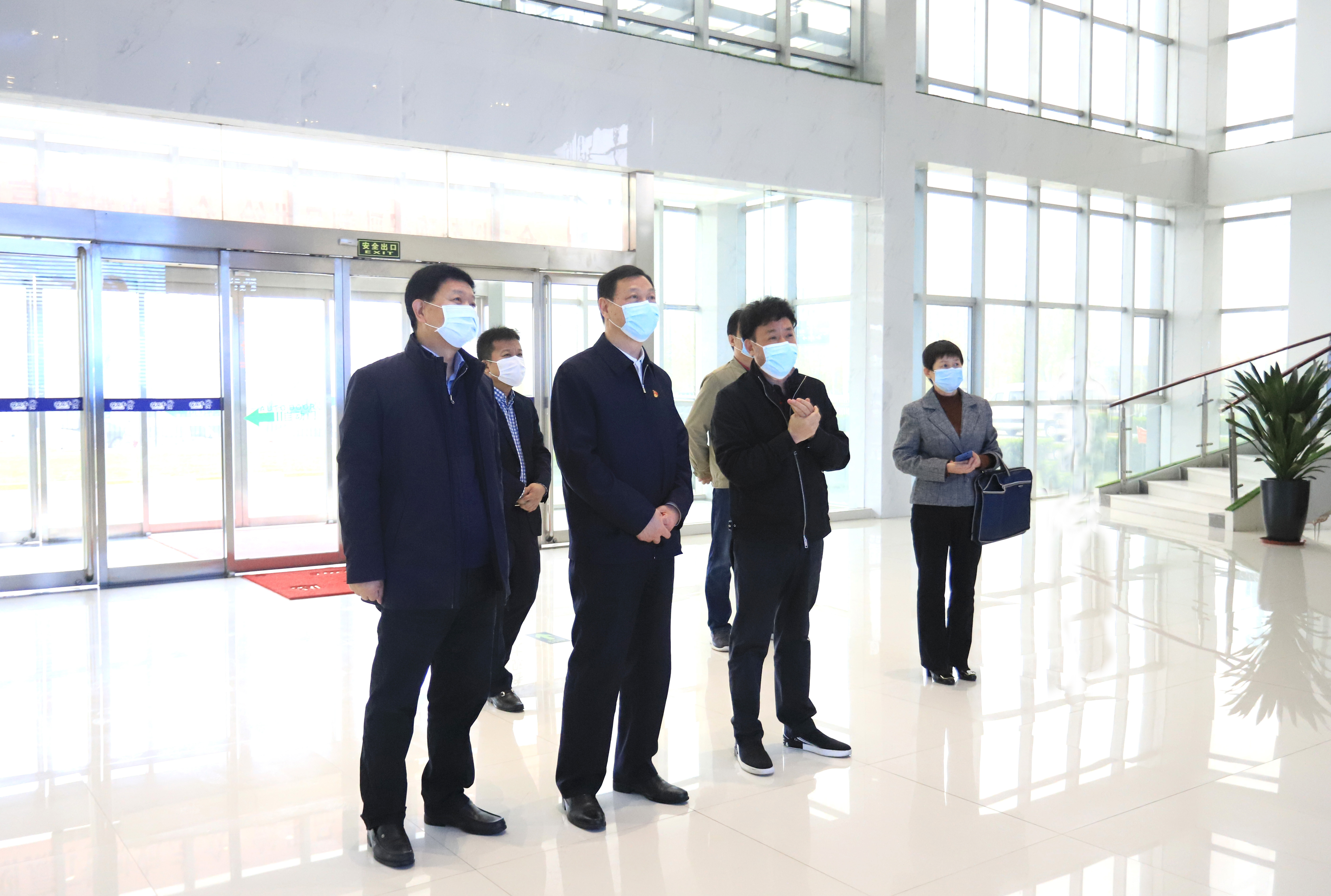 河南省委农办主任、农业农村厅厅长申延平一行调研河南开云（中国）乳业集团
