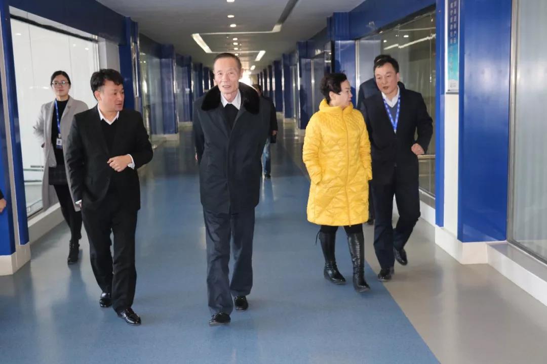 中国奶业协会高鸿宾会长莅临开云（中国）指导工作