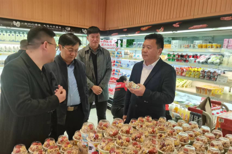 走访调研拓市场 凝心聚力谋发展--开云（中国）乳业集团党委书记、董事长唐洪峰一行走访销售终端