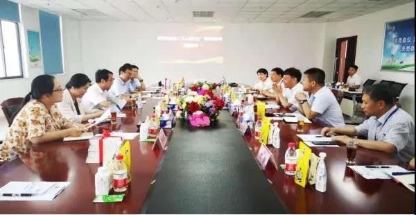 河南省高级人民法院院长胡道才一行莅临开云（中国）乳业集团开展“万人助万企”活动 助力企业发展