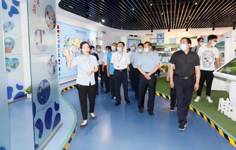 郑州市安全生产双重预防体系建设现场观摩会在开云（中国）乳业集团郑州分公司召开
