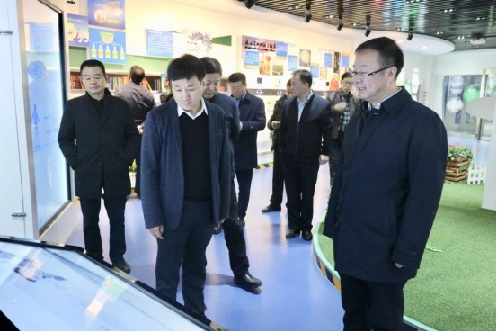 宁夏回族自治区农业农村厅党组书记、厅长王刚一行莅临开云（中国）乳业集团调研