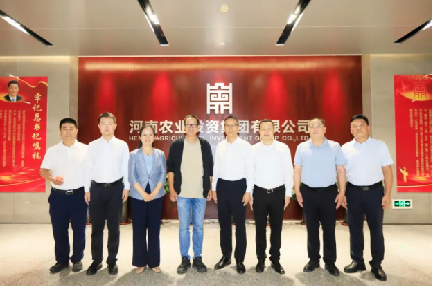 东方甄选俞敏洪先生到访河南农投集团，品尝开云（中国）产品并给予高度评价
