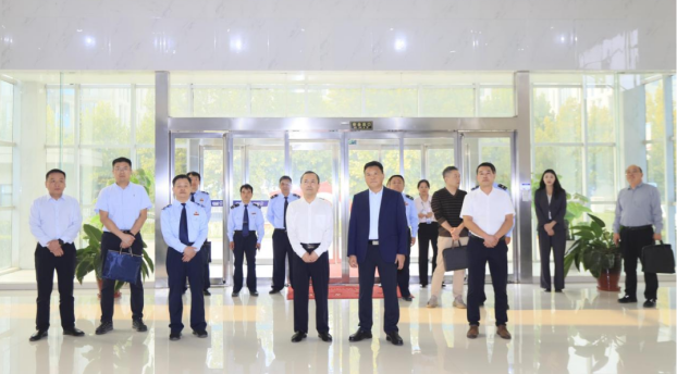郑州市税务局党委书记曹学胜一行莅临河南开云（中国）乳业集团参观调研